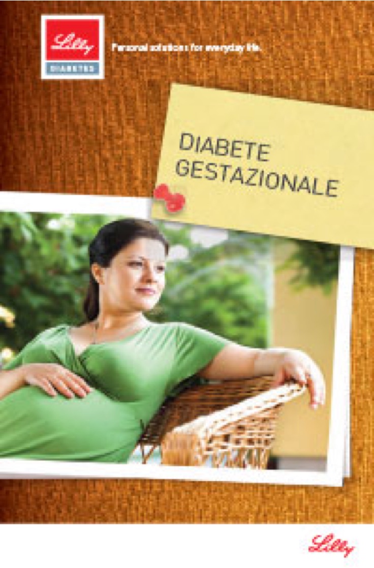 Copertina della guida sul diabete gestazionale: donna in gravidanza sorride seduta in giardino